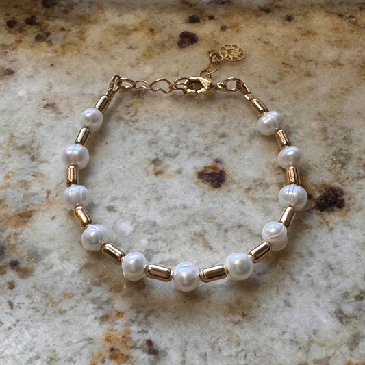 Adjustable Elegant Pearl Bracelet
